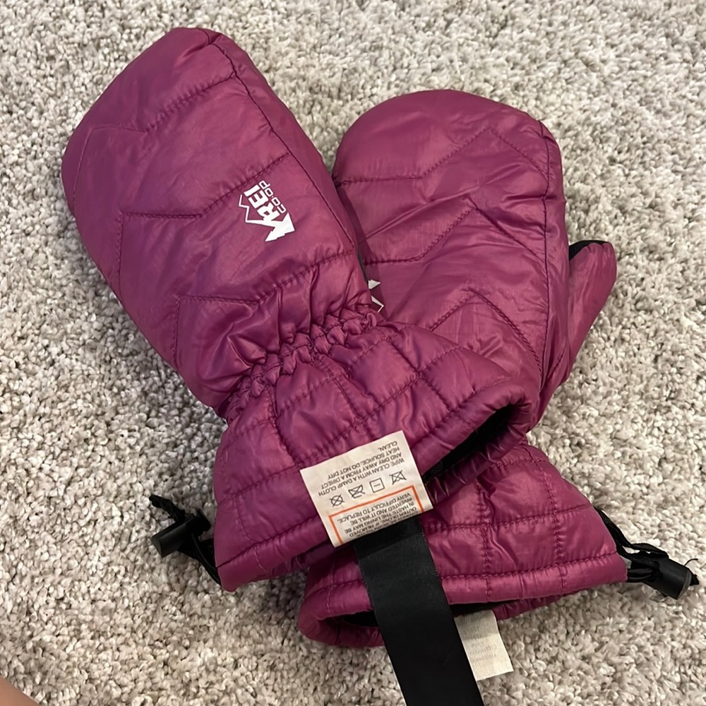 Kids REI winter gloves